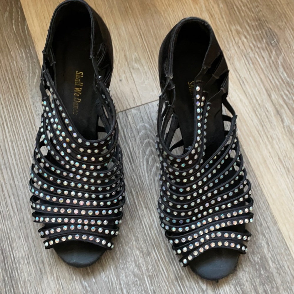 Salsa dance shoes with rhinestones. Like new, used only a few times.